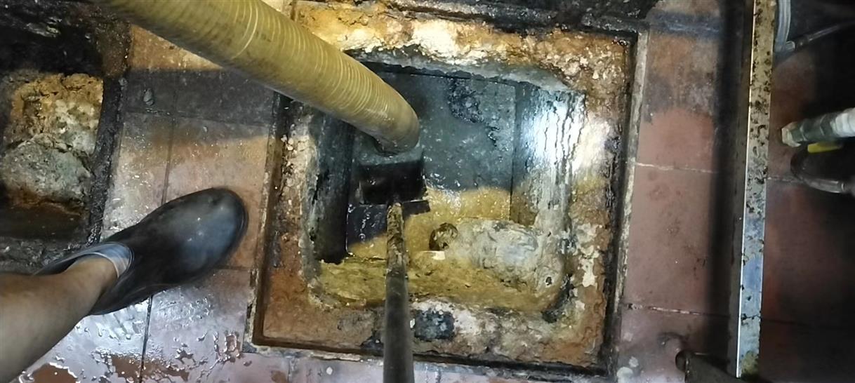 东宝污水池清理一般都有毒气，怎么预防中毒呢？